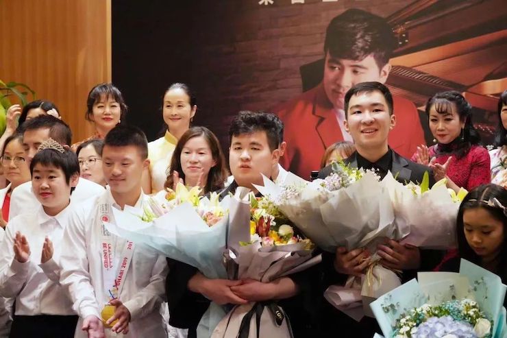 音乐双子星，点亮冬日激情！——JDB电子网址未来艺术家刘明康爱心公益音乐沙龙